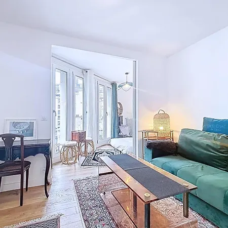 Cozy With A View Of The Sacre-coeur